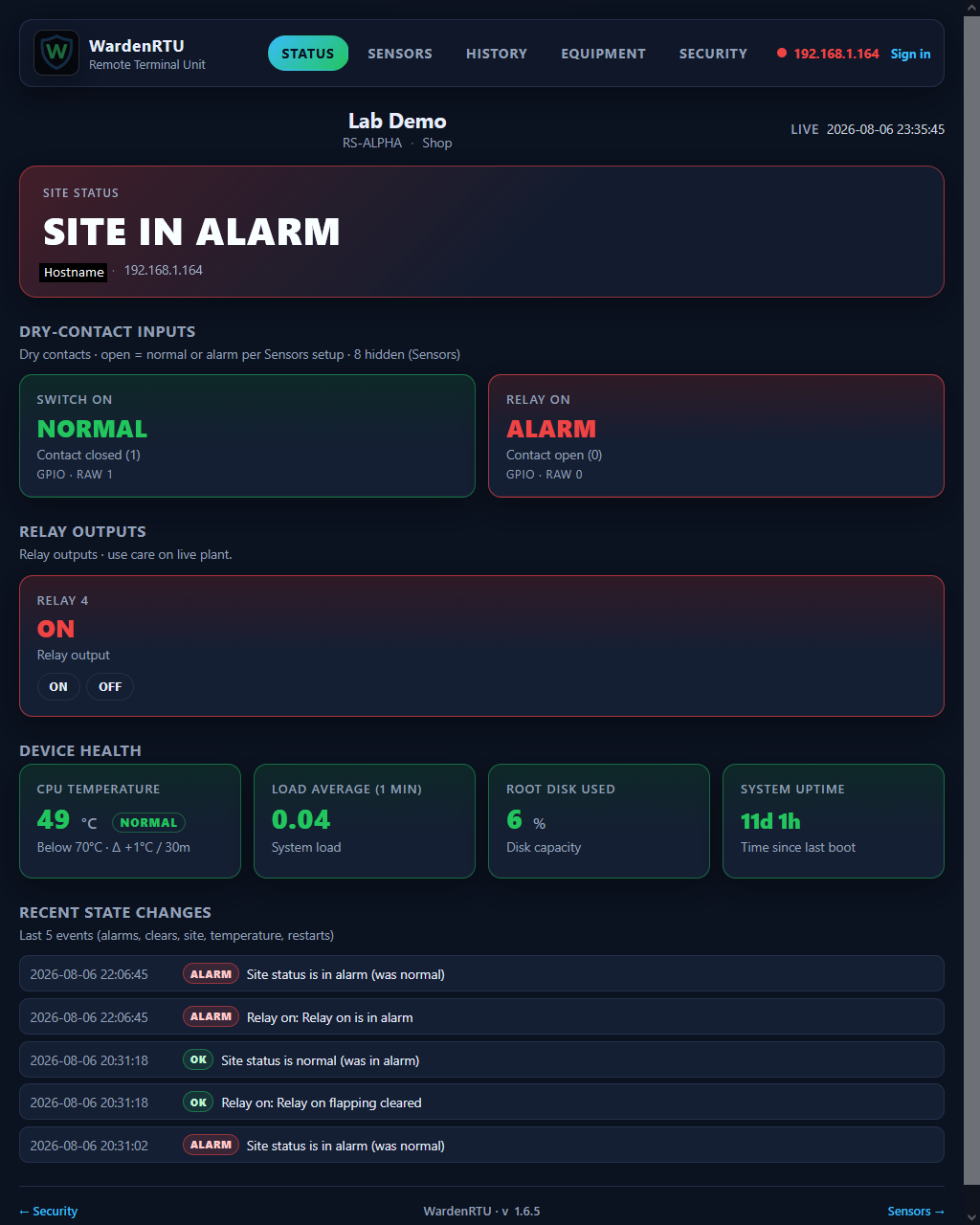 WardenRTU Status page showing site alarm, contacts, relays, and health